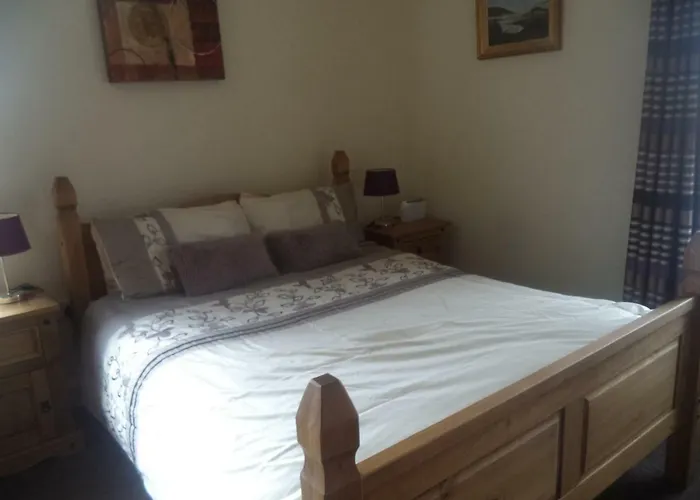 Sea Breeze Bed & Breakfast Canower